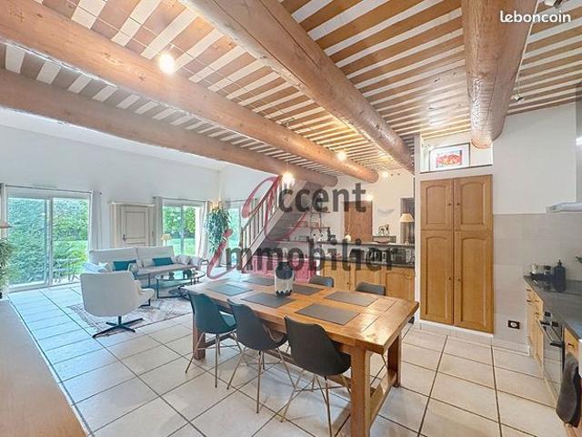 Maison vente à Arles, Cabannes