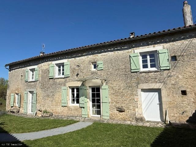 Maison vente à Confolens, Villefagnan