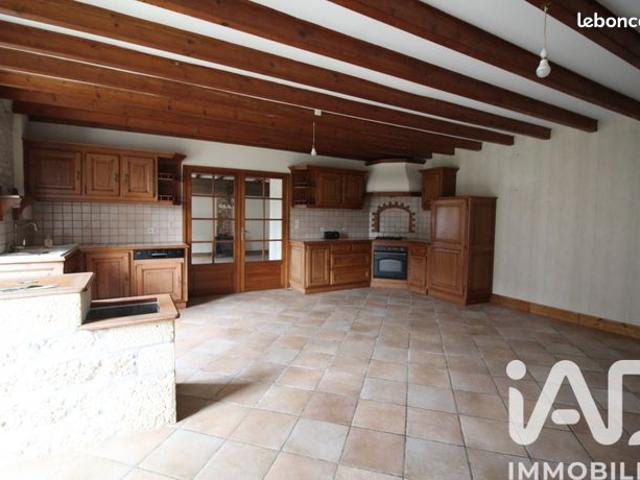 Maison vente à Confolens, La Magdeleine