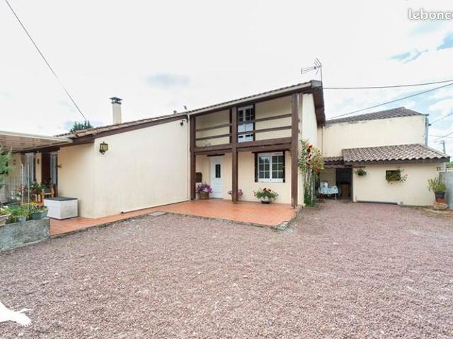 Maison vente à Blaye, Cars