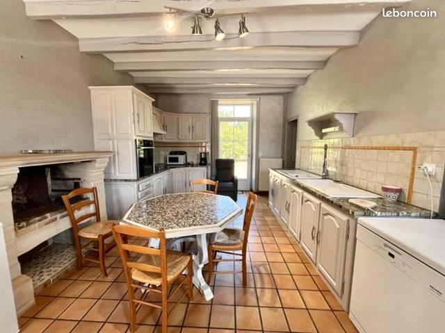 Maison vente à Confolens, Cellefrouin
