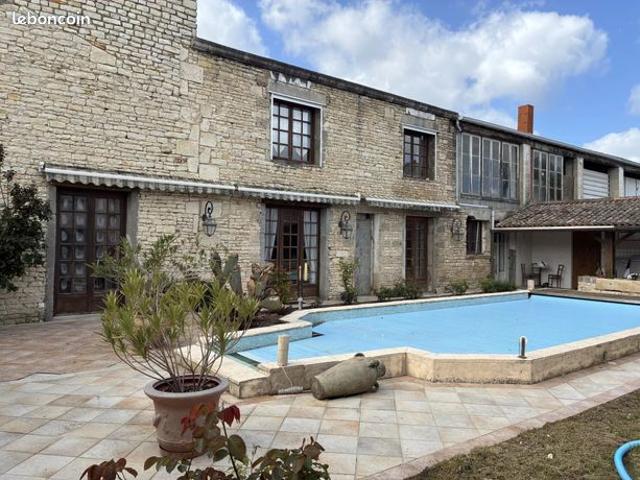 Maison vente à Niort, Epannes