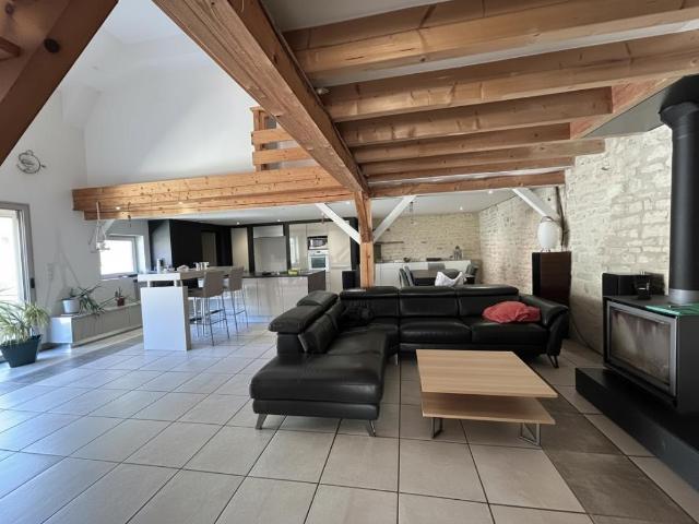 Maison vente à Le Clos de la Tour, Neuville-de-Poitou