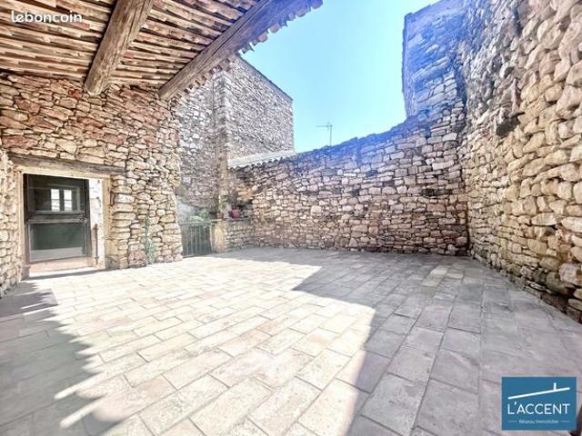 Maison vente à Figeac, Fons