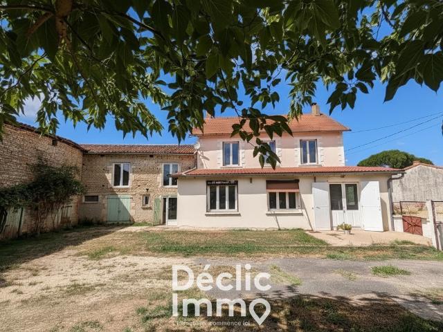 Maison vente à Montmorillon, Voulême