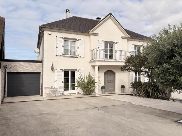 Maison vente à Z. I. Les Sables, Morangis