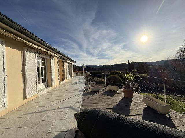 Maison vente à Thiers, La Monnerie-le-montel