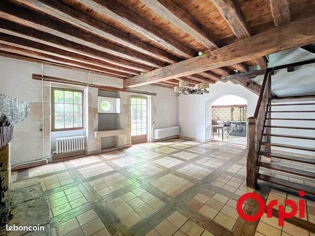 Maison vente à Saint-Amand-Montrond, Parnay