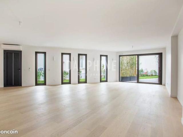 Maison vente à Paris, Île-de-France