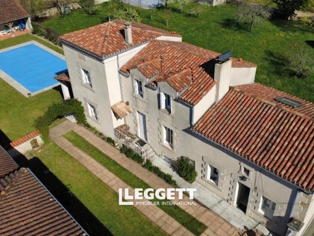 Maison vente à Confolens, Puyréaux
