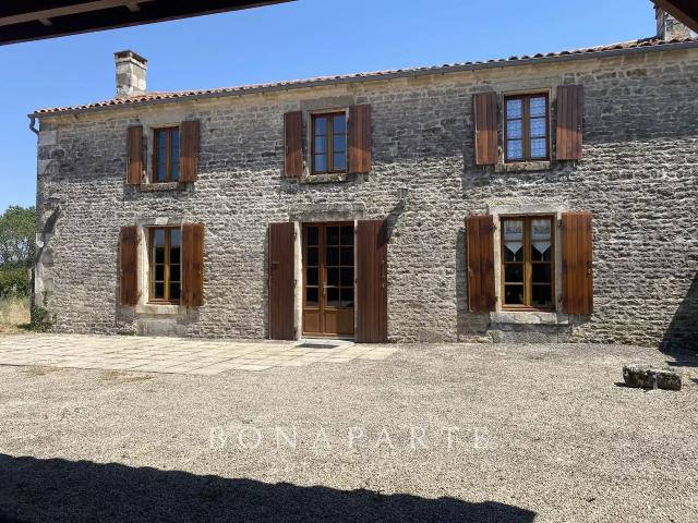 Maison vente à Fontenay-le-Comte, Saint-hilaire-des-loges