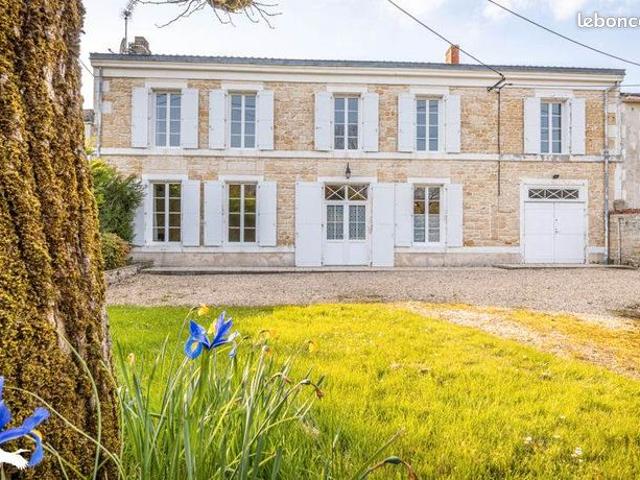 Maison vente à Rochefort, Ardillières
