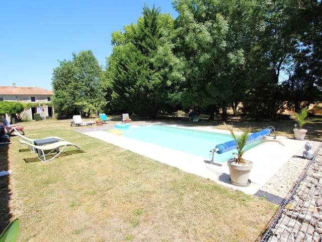Maison vente à Saint-Jean-d'Angély, Tonnay-boutonne