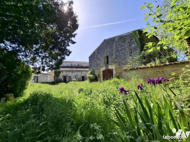 Maison vente à Saint-Jean-d'Angély, Brizambourg