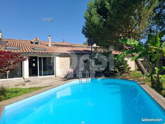 Maison vente à Saint-romain-de-benet, Charente-Maritime