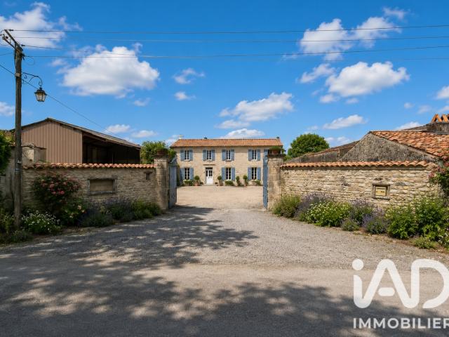 Maison vente à Saint-Jean-d'Angély, Les Nouillers