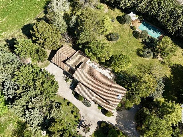 Maison vente à Nîmes, Lussan