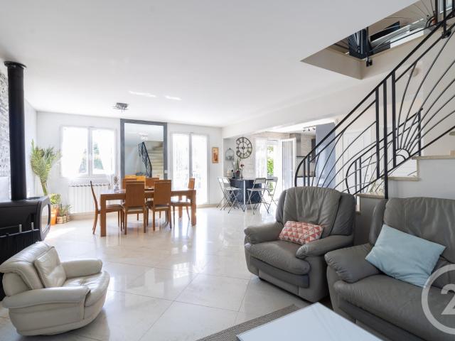 Maison vente à Évry, Yerres