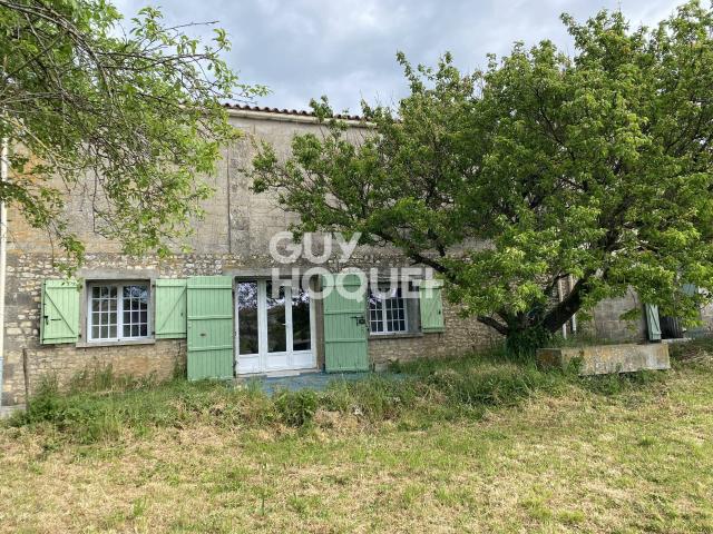 Maison vente à Fontenay-le-Comte, Fontaines