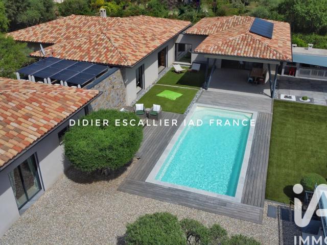 Maison vente à Arrondissement de Toulon, Solliès-toucas