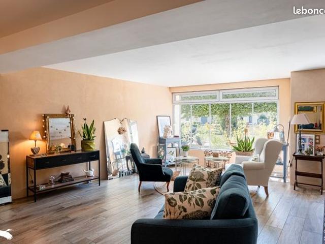 Maison vente à Saint-Jean-d'Angély, Saint-savinien