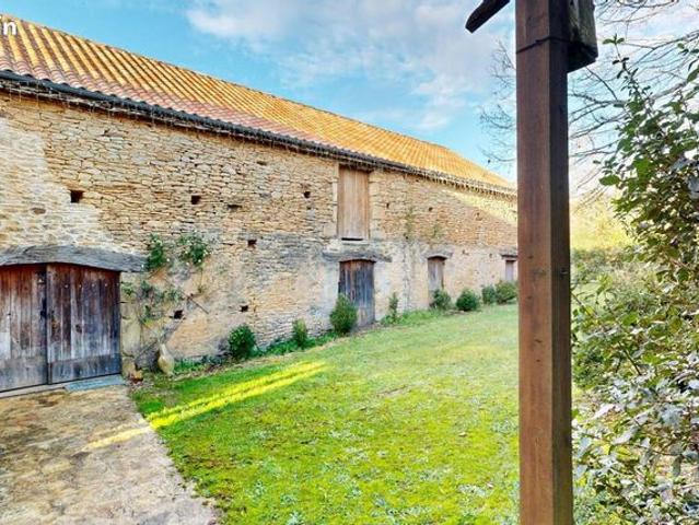 Maison vente à Confolens, Besse