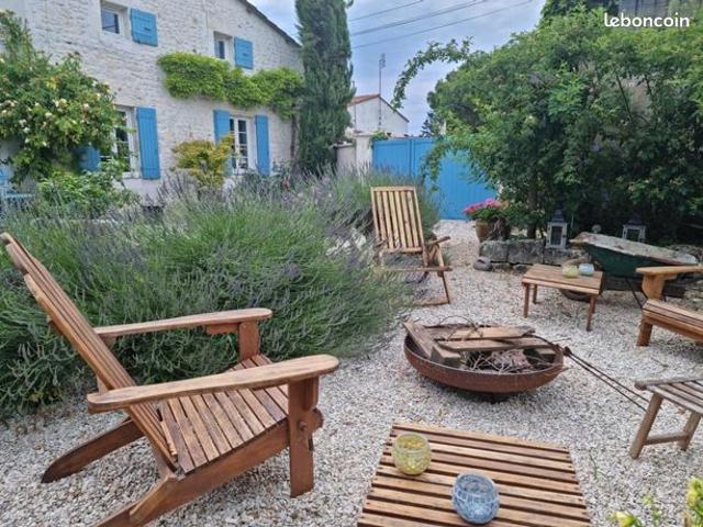 Maison vente à Saintes, Saint-georges-des-coteaux