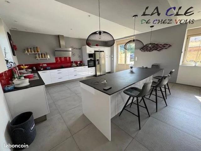 Maison vente à Fontenay-le-Comte, Saint-hilaire-des-loges