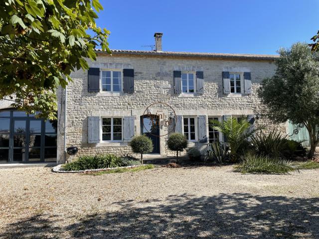 Maison vente à Confolens, Vars