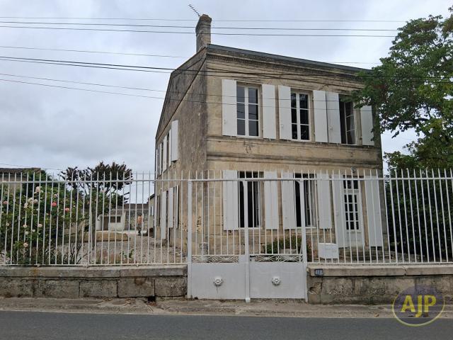 Maison vente à Saint-estèphe, Gironde