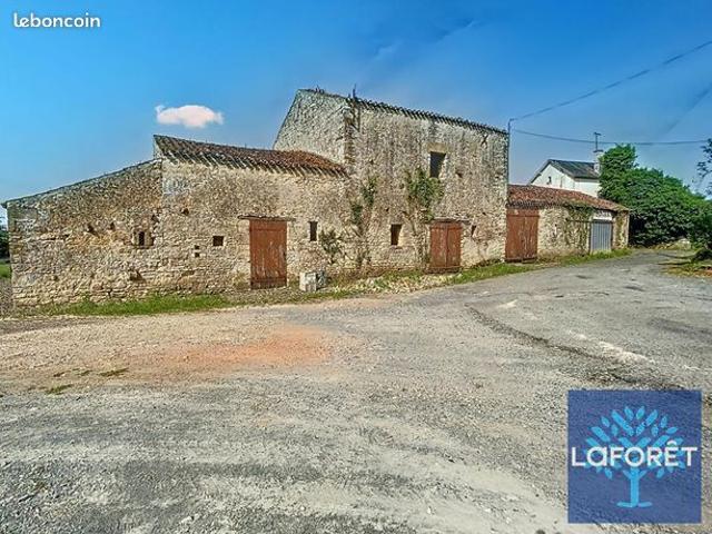 Maison vente à Fontenay-le-Comte, Bazoges-en-pareds