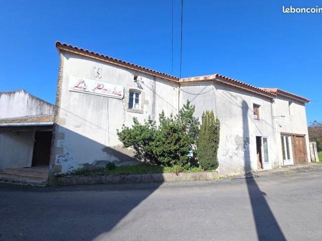 Maison vente à Parthenay, Saint-laurs