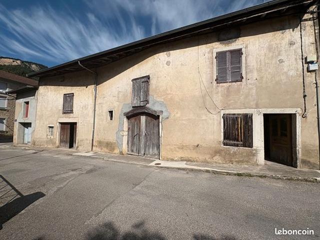 Maison vente à Belley, Torcieu