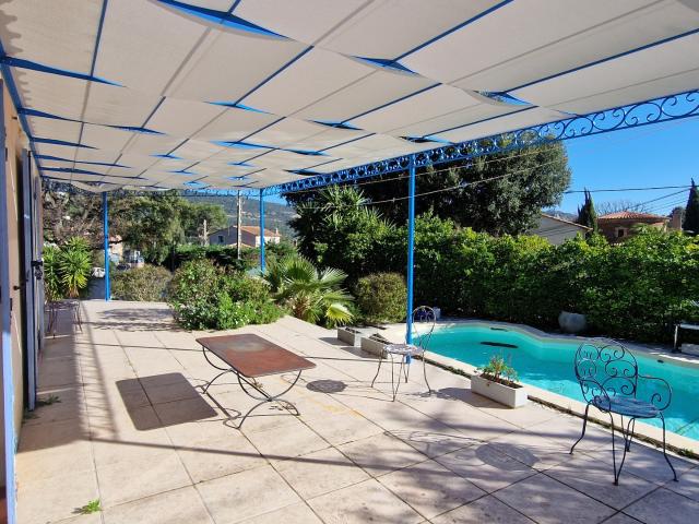 Maison vente à Arrondissement de Toulon, Le Revest-les-eaux