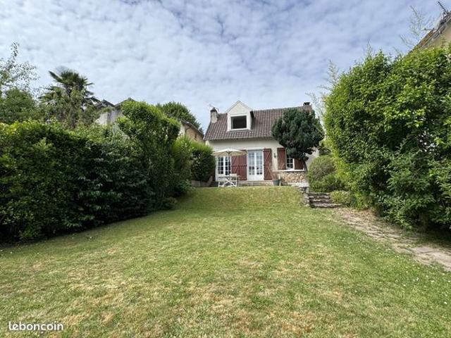 Maison vente à Saint-Germain-en-Laye, Saint-germain-en-laye