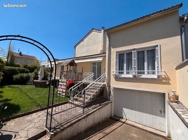Maison vente à Saint-Germain-en-Laye, Le Mesnil-le-roi