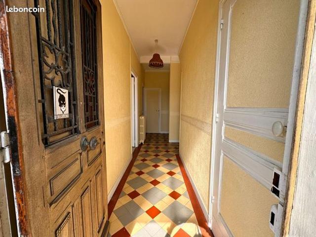 Maison vente à Sens, Paron