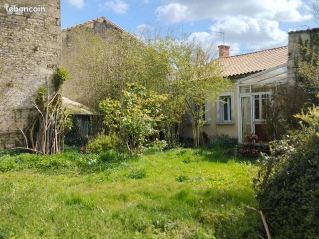 Maison vente à Confolens, Fontenille