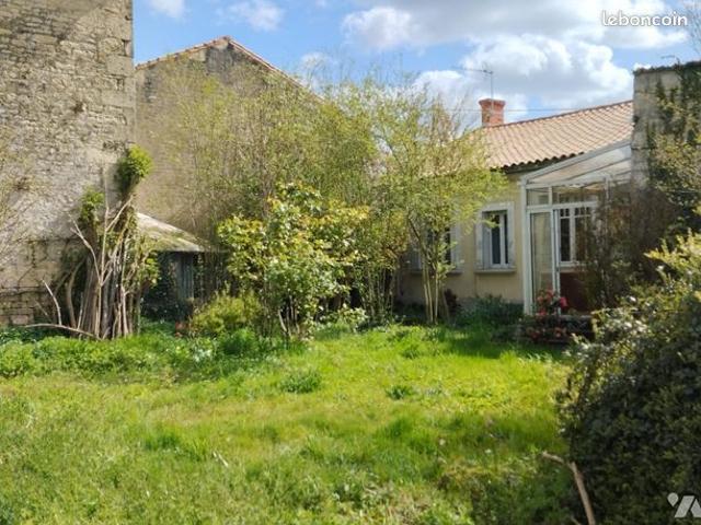 Maison vente à Fontenille, Charente