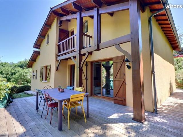 Maison vente à Carignan-de-Bordeaux, Gironde