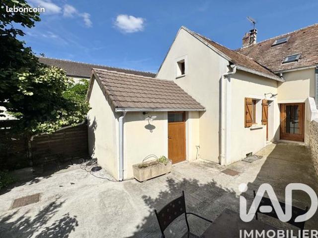 Maison vente à Melun, Guignes