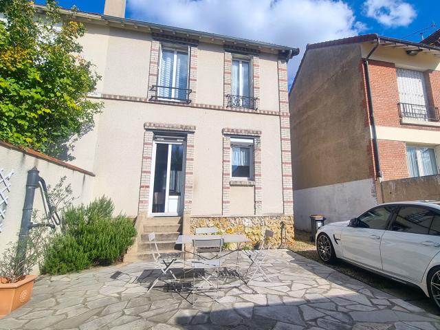 Maison vente à Saint-Germain-en-Laye, Carrières-sur-seine