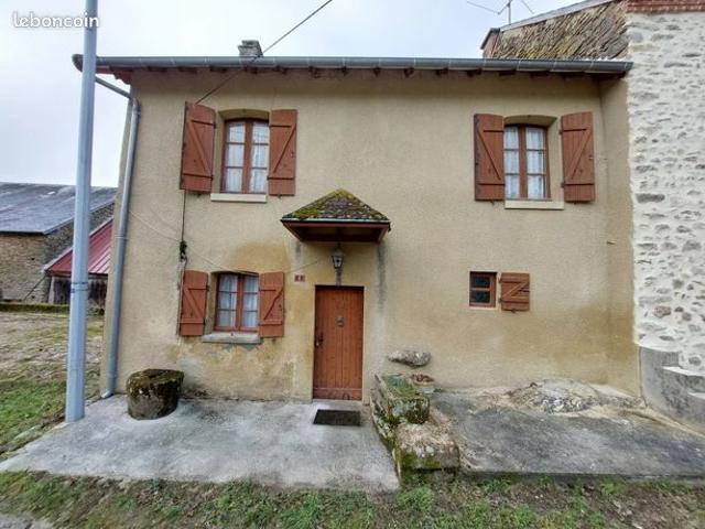 Maison vente à Bellac, Folles