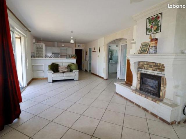 Maison vente à Saintes, Semussac