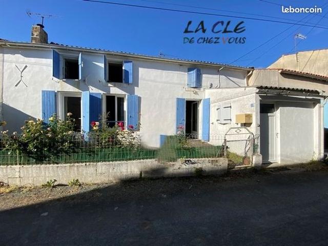 Maison vente à Fontenay-le-Comte, Damvix