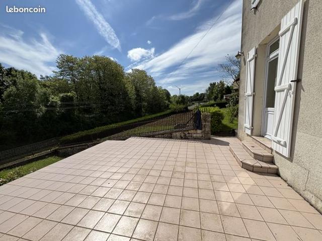Maison vente à Niort, Mellé