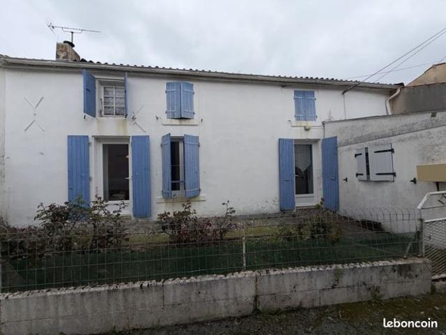 Maison vente à Fontenay-le-Comte, Damvix