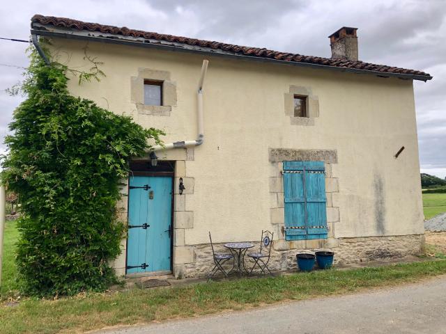 Maison vente à Montmorillon, Mauprévoir