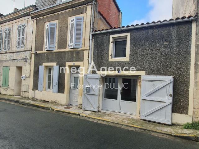 Maison vente à Saint-Jean-d'Angély, Saint-jean-d'angély
