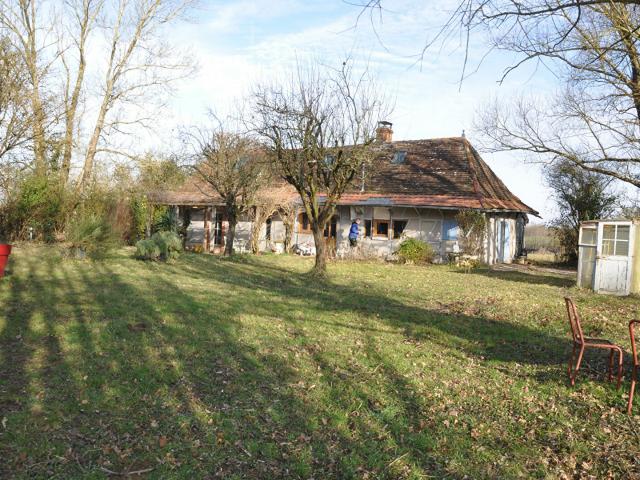 Maison location à Le Nuzeret, Mervans